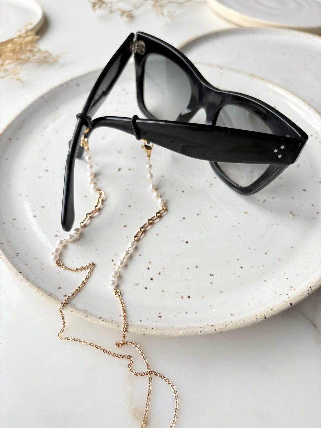 Chaîne de lunette perlée doré